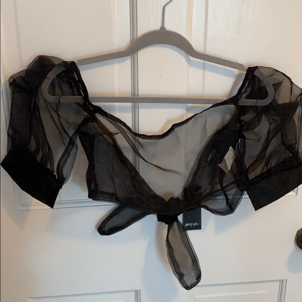 Nasty Gal puff sleeve crop top